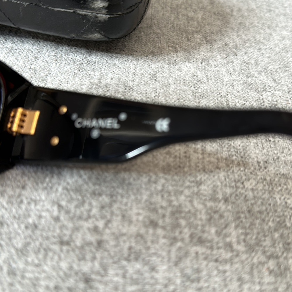 Chanel vintage sunglasses - Picture 3 of 16